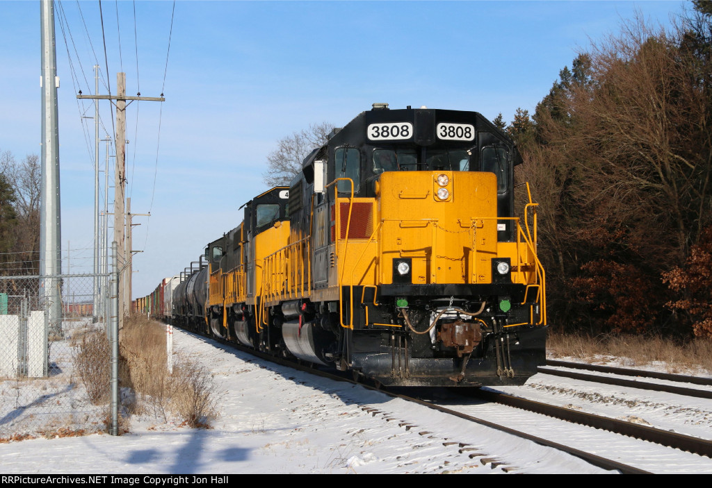 GDLK503 sits tied down at the south end of the siding